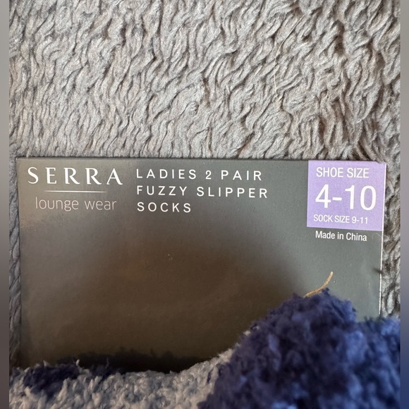 NWT Serra Women’s Fuzzy Slipper Socks, 2-Pair, Size 4-10 - Picture 4 of 5